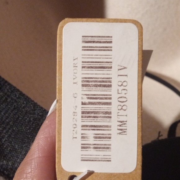 Hat - Picture 5 of 5